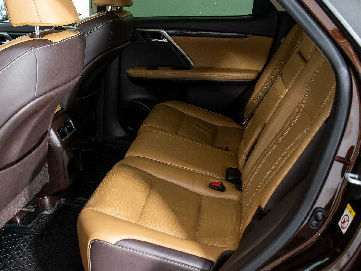 Lexus RX с пробегом — 2016 год. Фото: #11