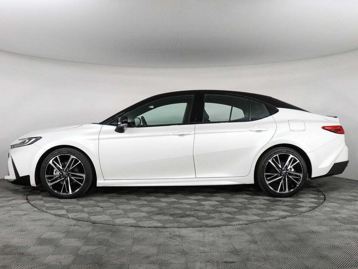 Toyota Camry с пробегом — 2024 год. Фото: #7