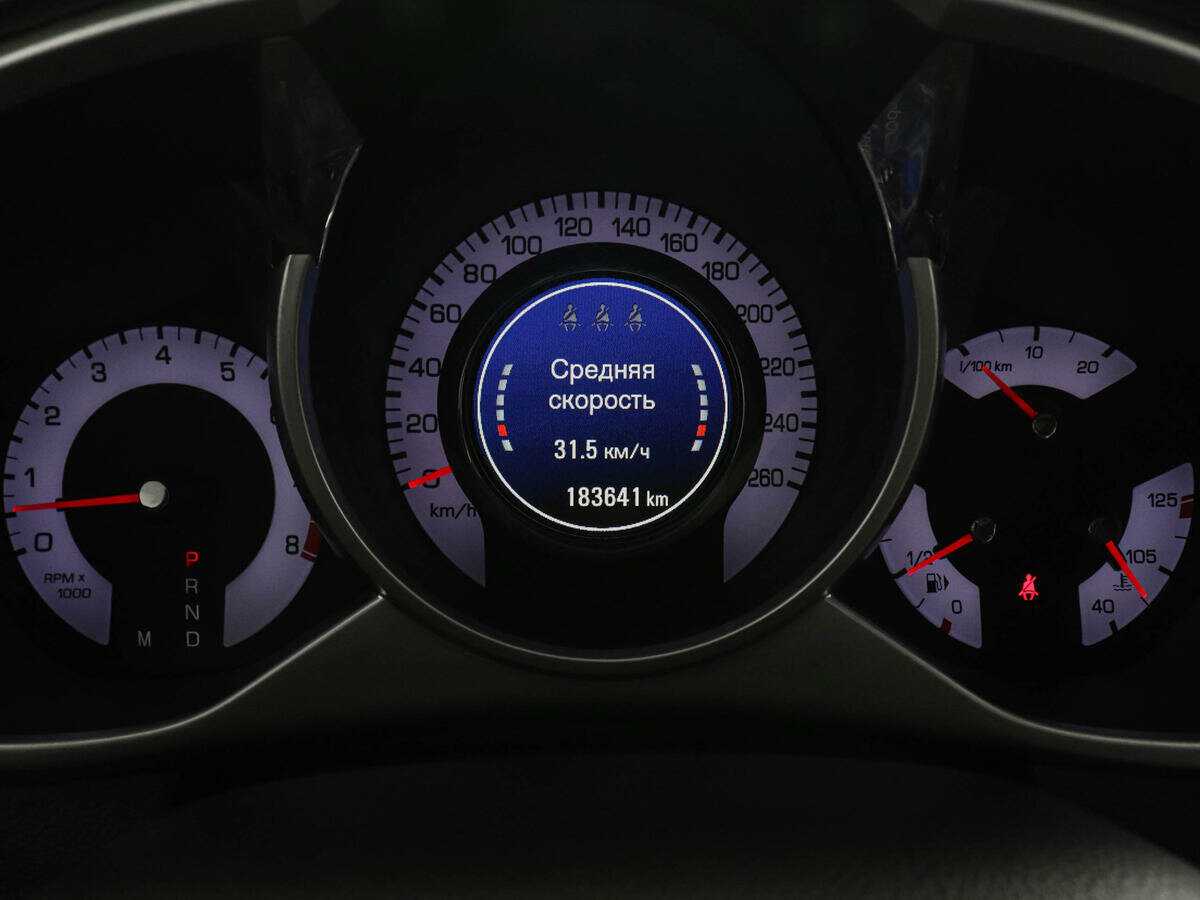 Cadillac SRX с пробегом — 2011 год. Фото: #10