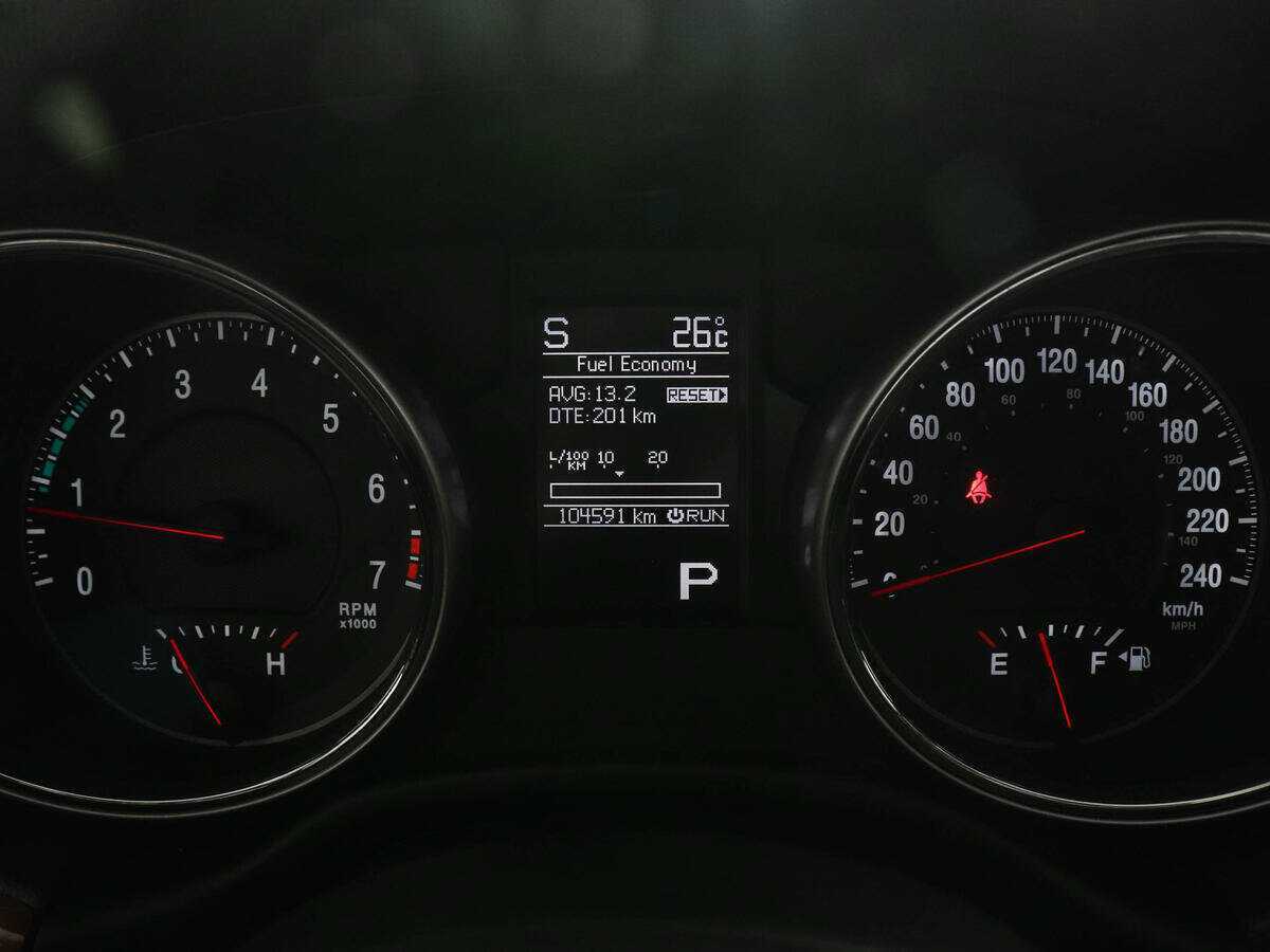 Jeep Grand Cherokee с пробегом — 2011 год. Фото: #10