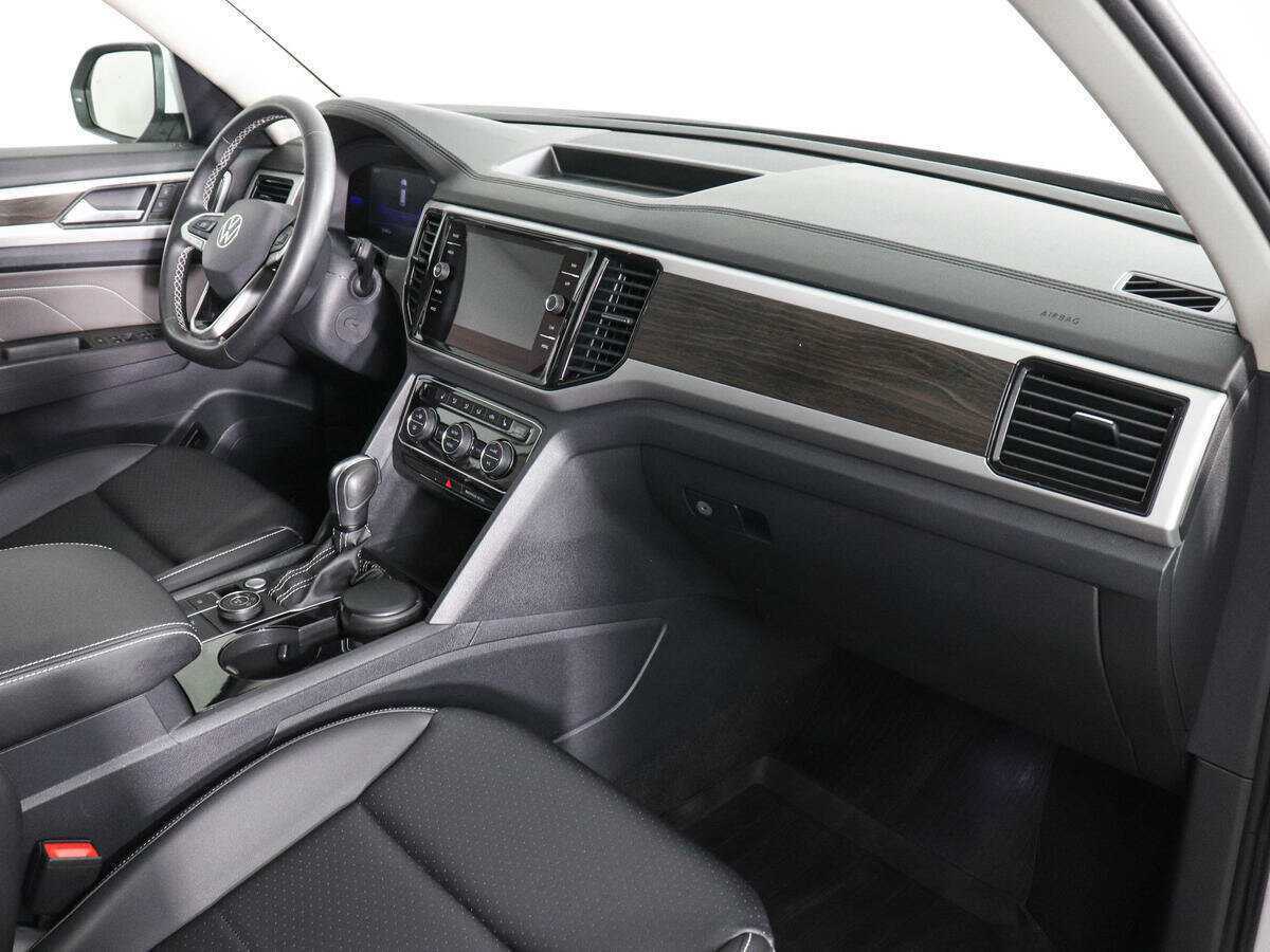 Volkswagen Teramont с пробегом — 2021 год. Фото: #9