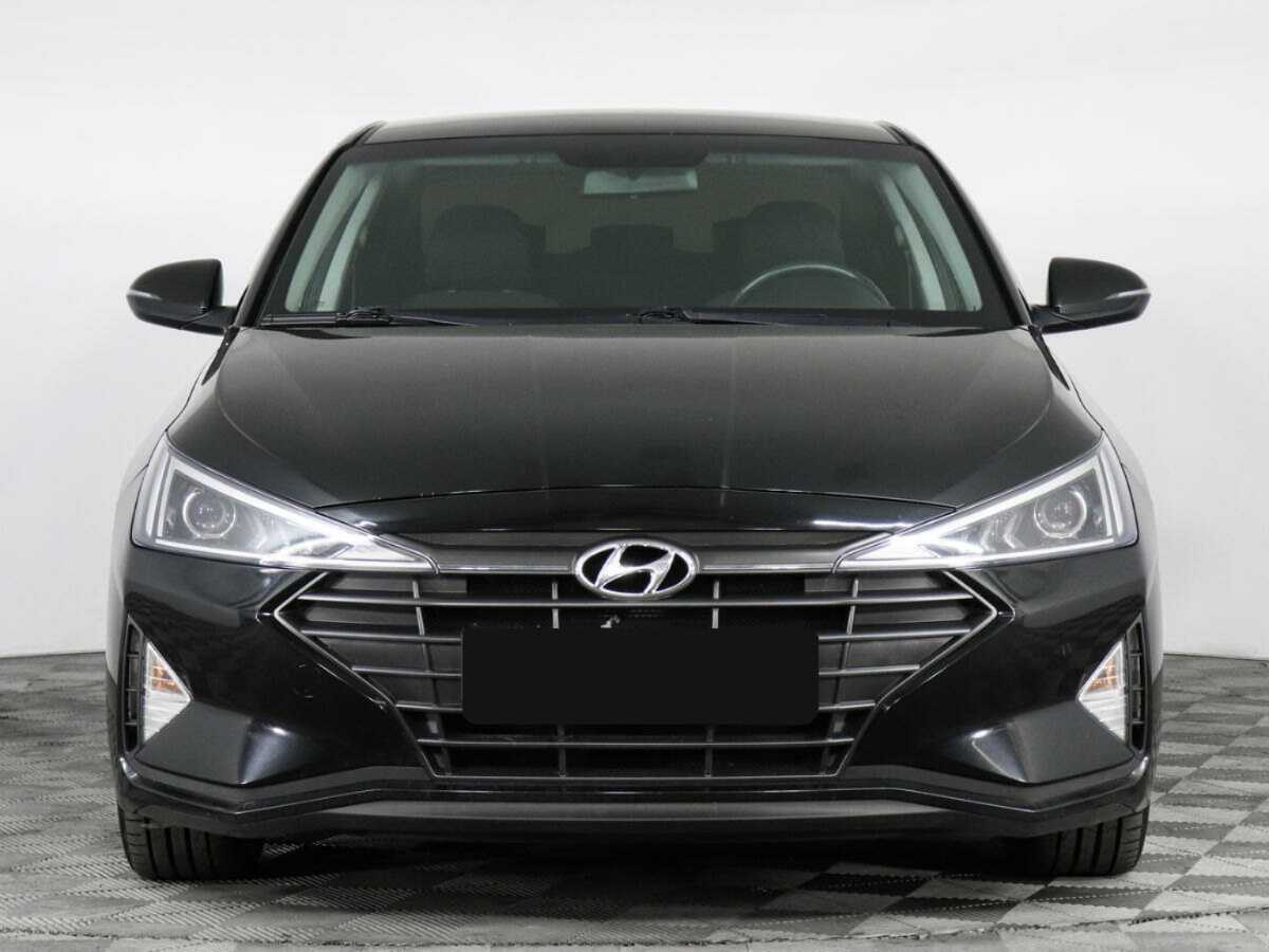 Hyundai Elantra с пробегом — 2019 год. Фото: #1