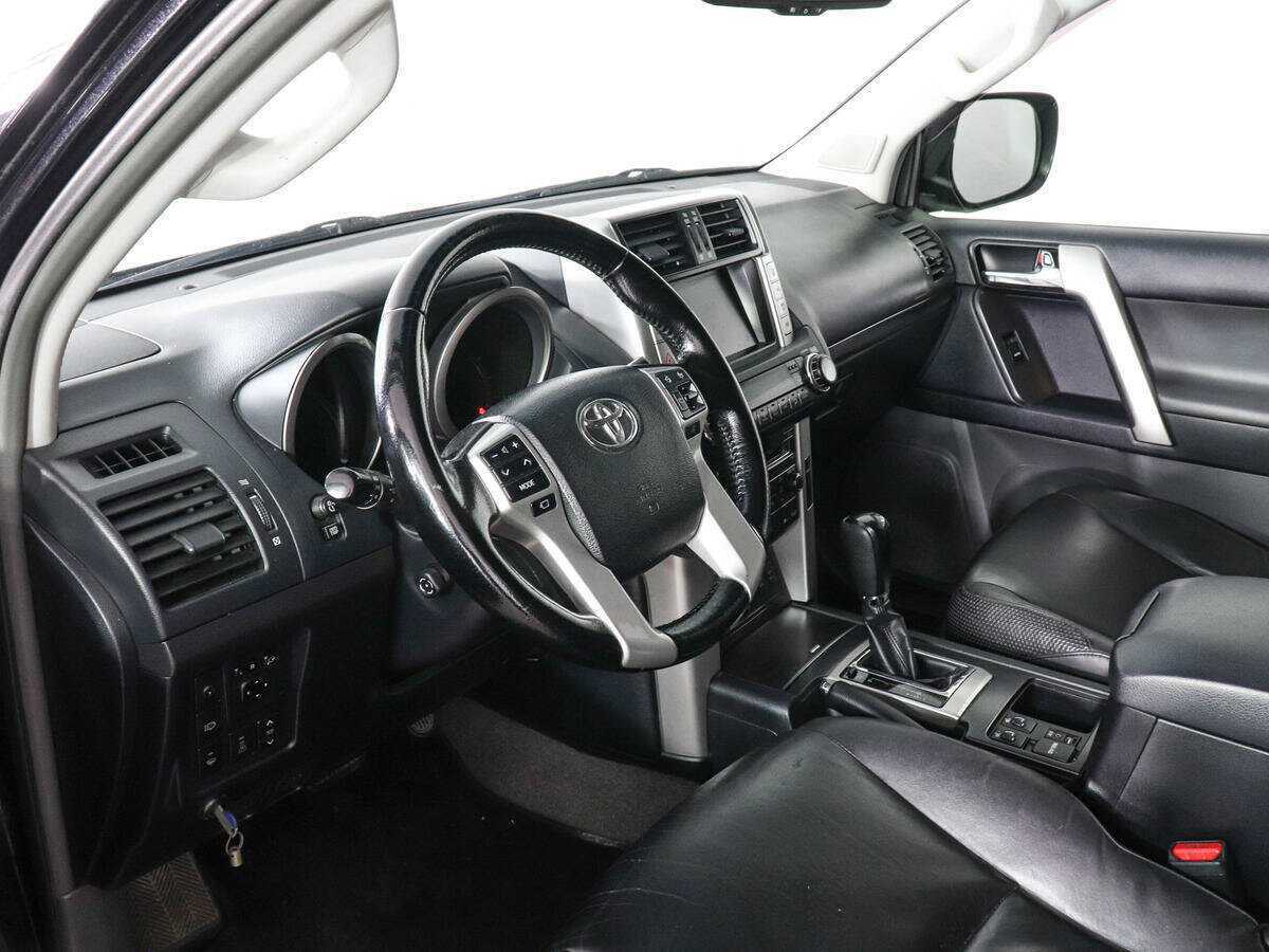 Toyota Land Cruiser Prado с пробегом — 2011 год. Фото: #4