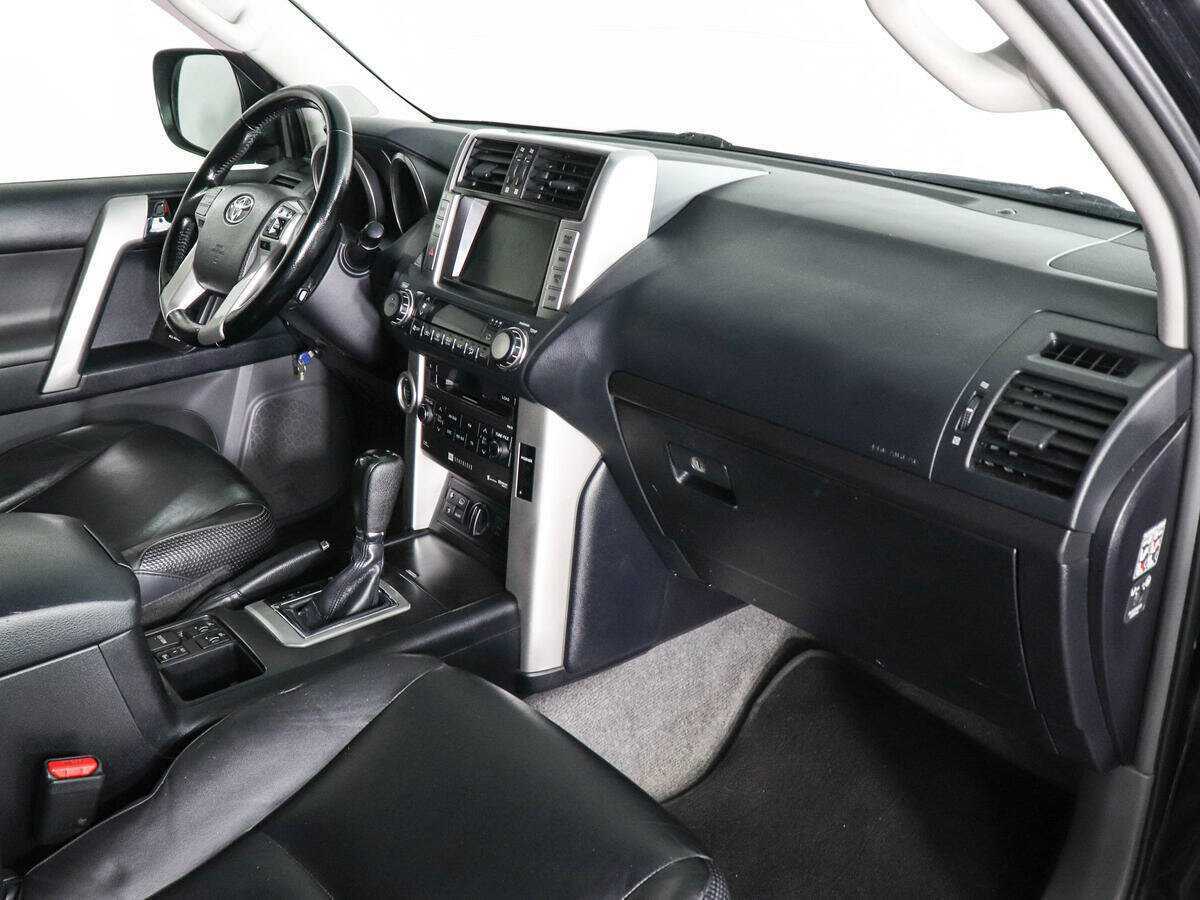 Toyota Land Cruiser Prado с пробегом — 2011 год. Фото: #5