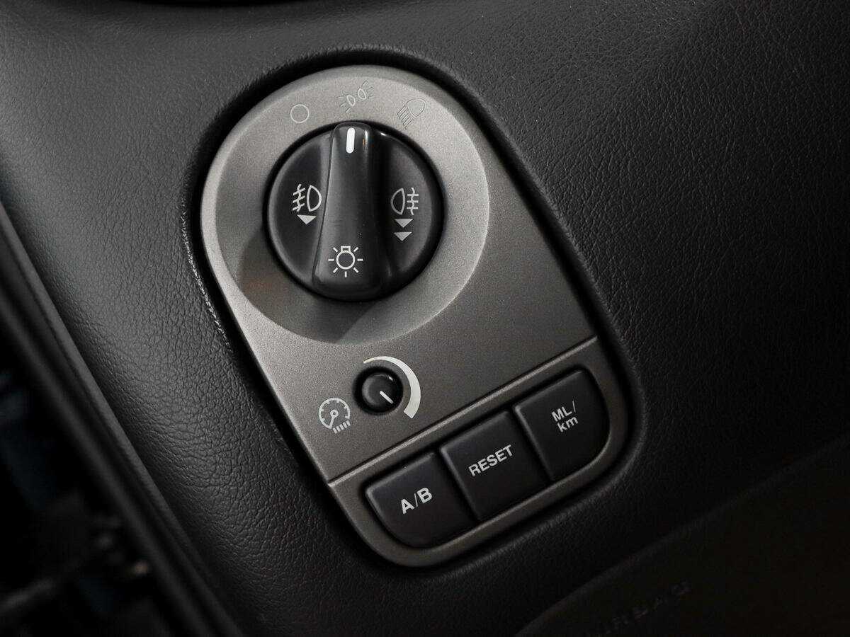 Jaguar X-Type с пробегом — 2007 год. Фото: #14