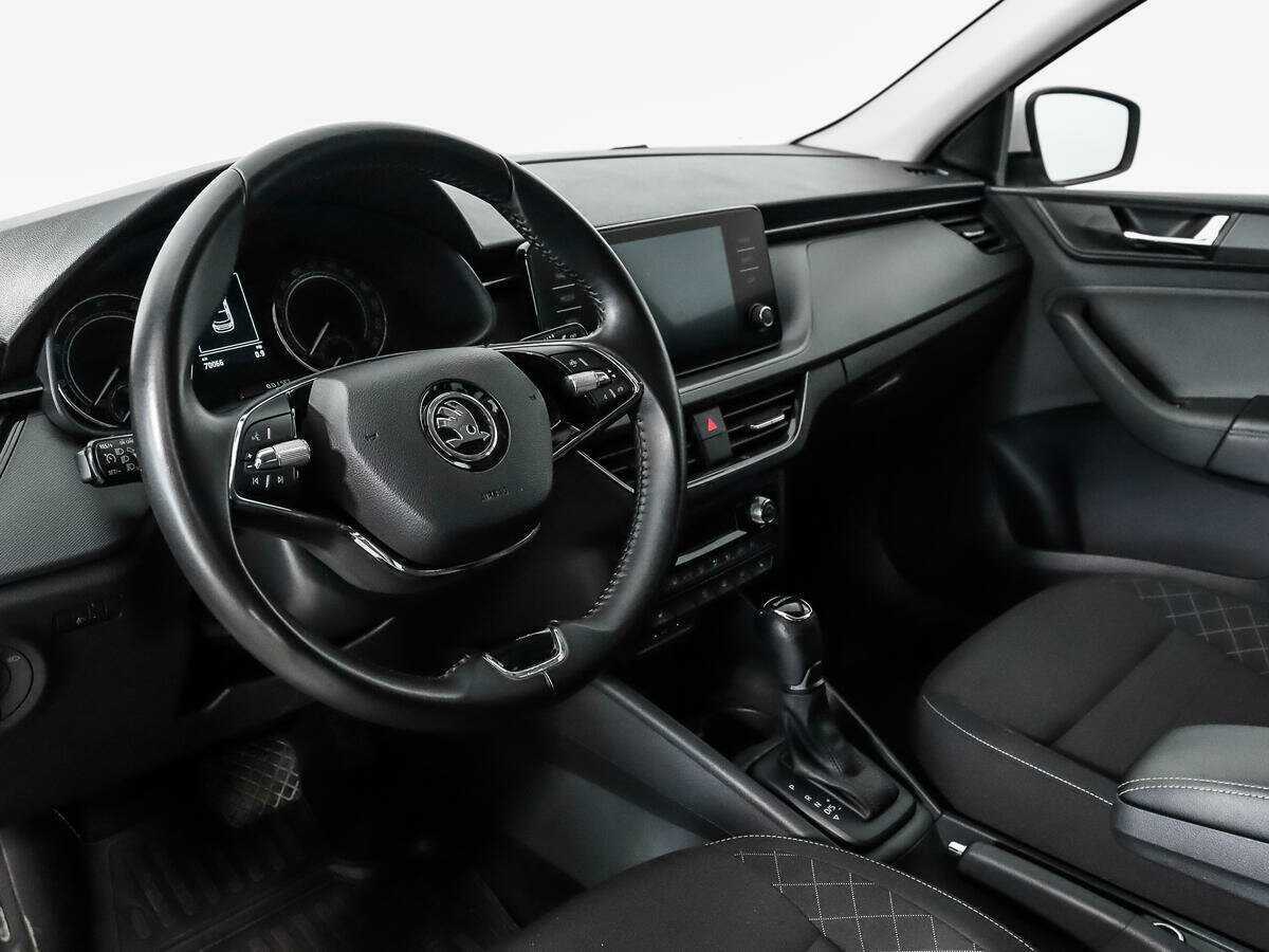 Skoda Rapid с пробегом — 2021 год. Фото: #8