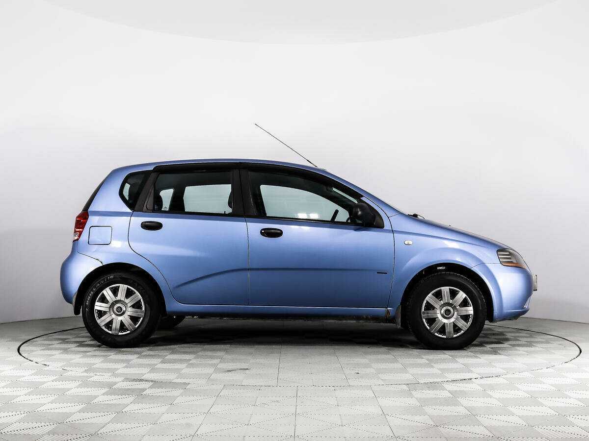Chevrolet Aveo с пробегом — 2004 год. Фото: #3