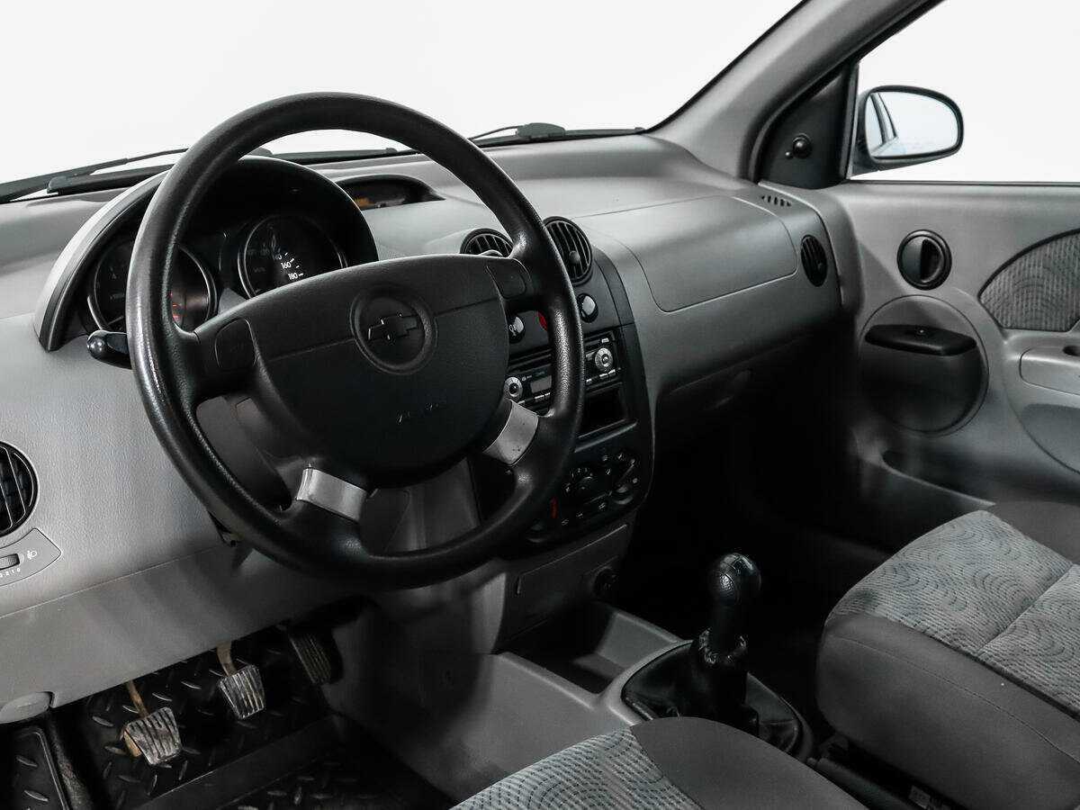 Chevrolet Aveo с пробегом — 2004 год. Фото: #8