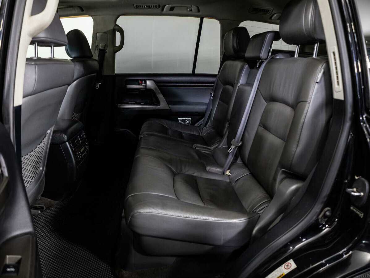 Toyota Land Cruiser с пробегом — 2008 год. Фото: #7