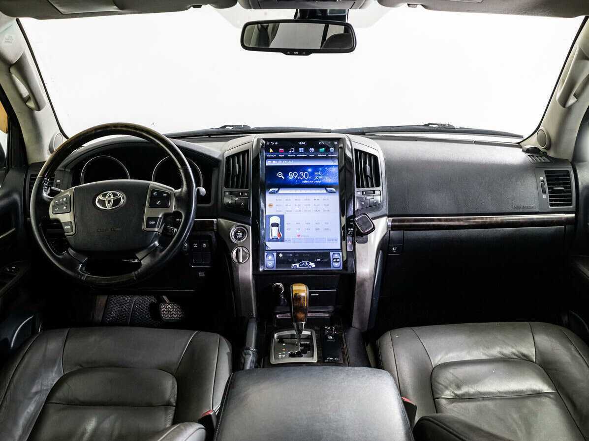 Toyota Land Cruiser с пробегом — 2008 год. Фото: #10