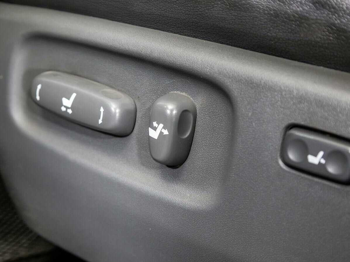 Toyota Land Cruiser с пробегом — 2008 год. Фото: #11