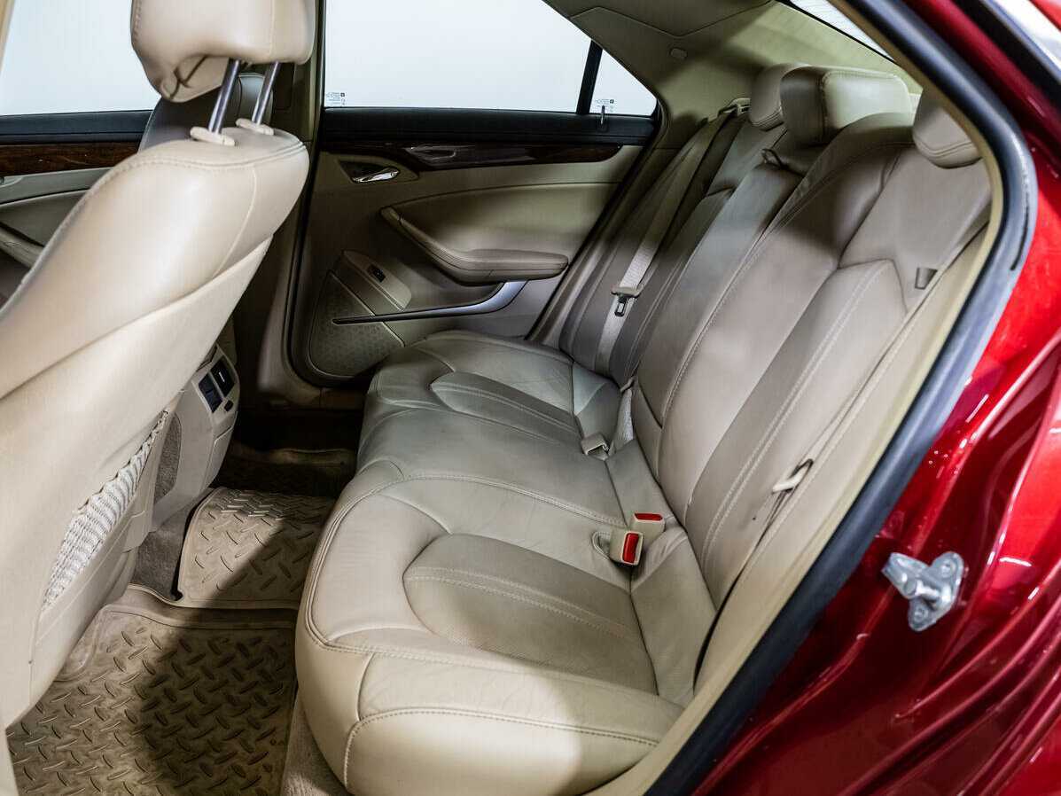 Cadillac CTS с пробегом — 2011 год. Фото: #9