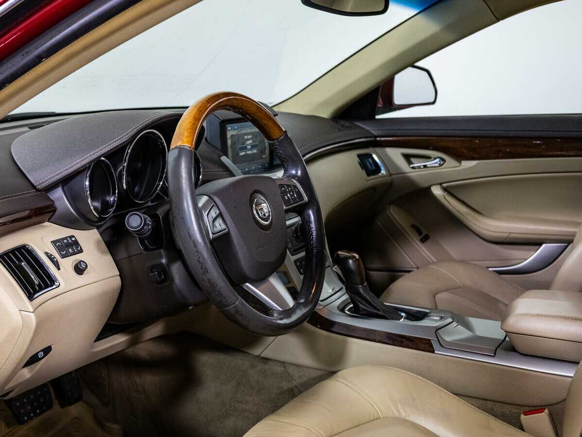 Cadillac CTS с пробегом — 2011 год. Фото: #10