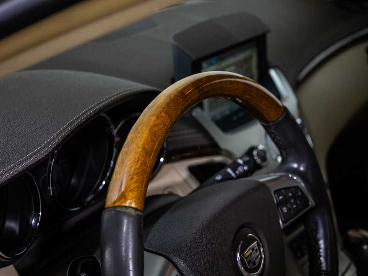 Cadillac CTS с пробегом — 2011 год. Фото: #13