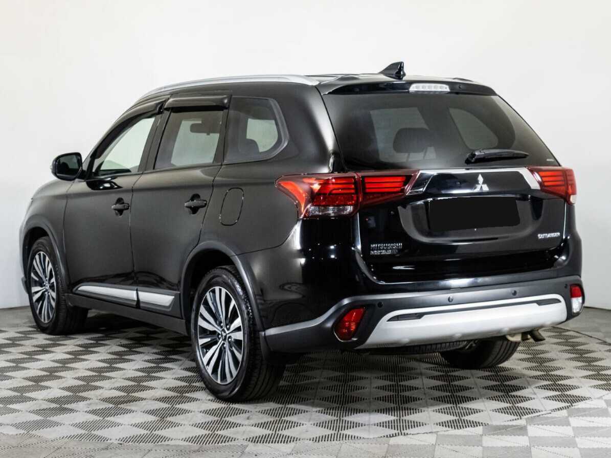 Mitsubishi Outlander с пробегом — 2019 год. Фото: #6