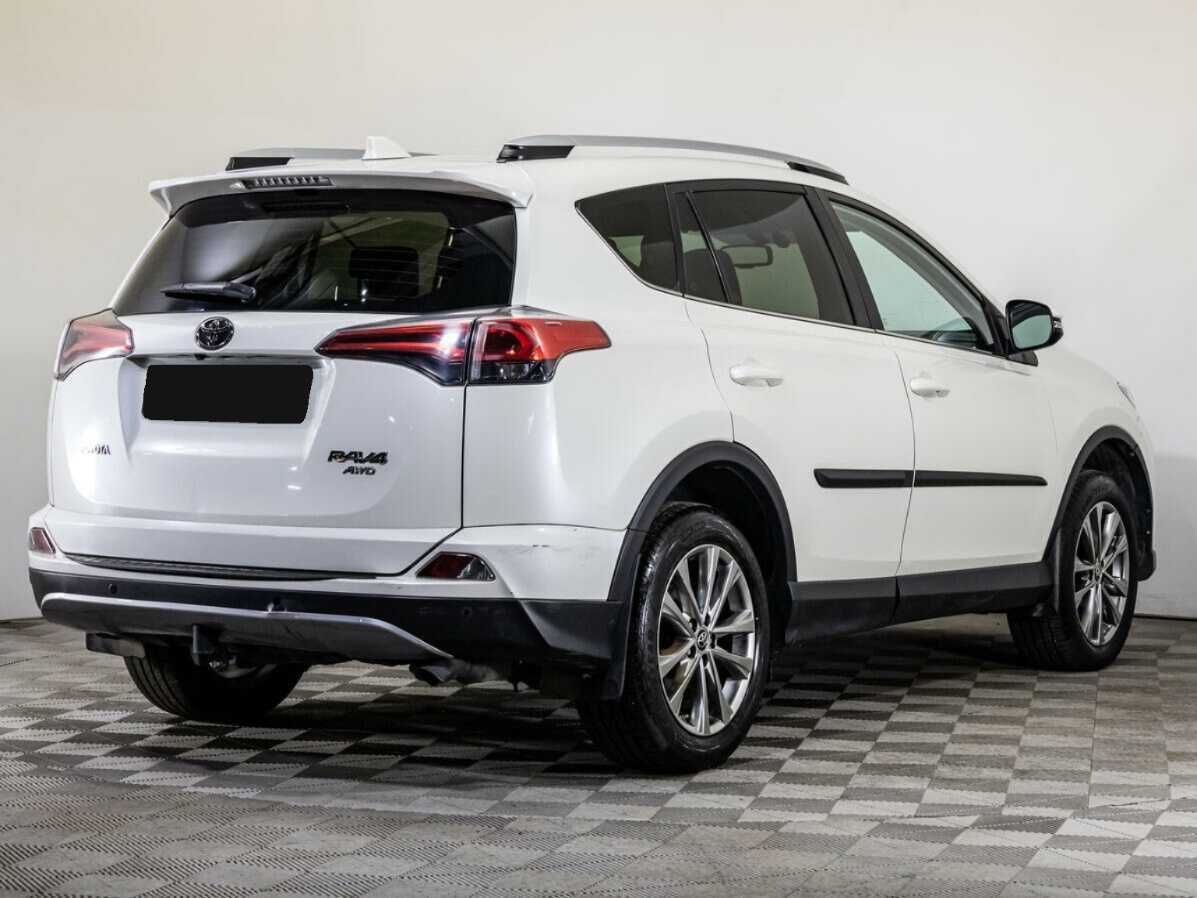 Toyota RAV4 с пробегом — 2018 год. Фото: #3