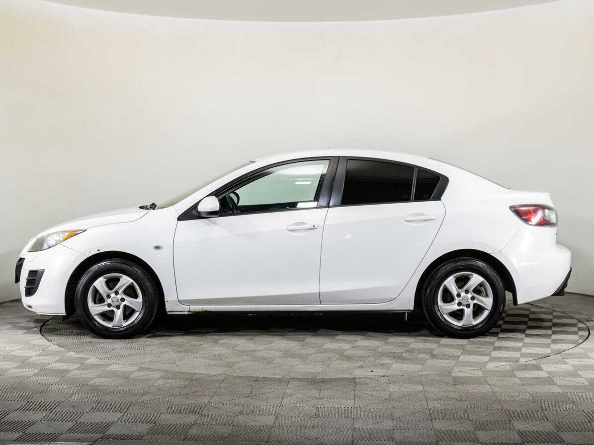 Mazda 3 с пробегом — 2010 год. Фото: #7