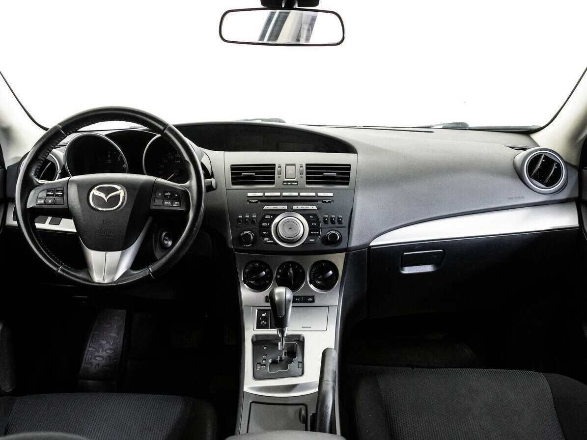 Mazda 3 с пробегом — 2010 год. Фото: #9