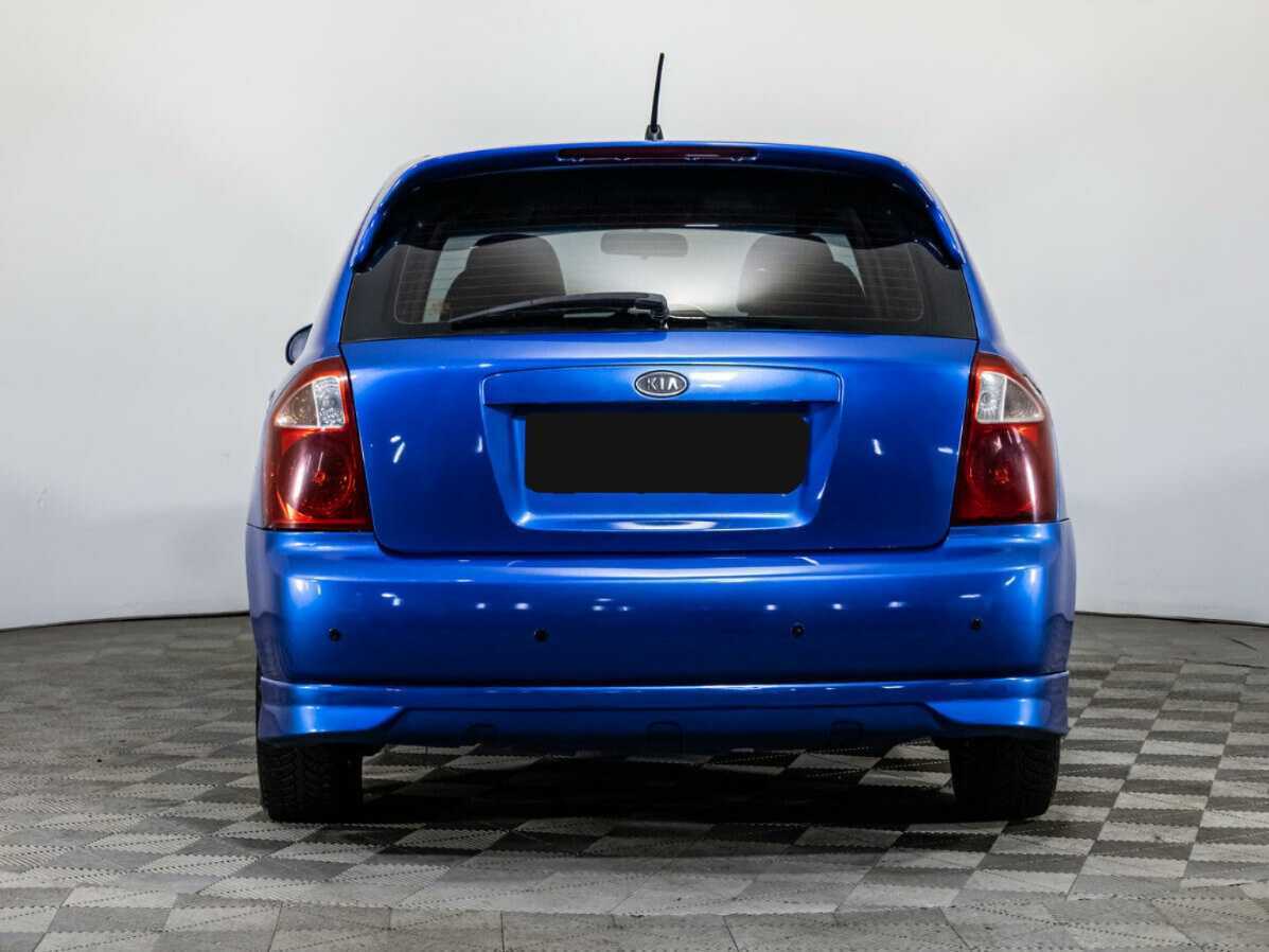 Kia Spectra с пробегом — 2004 год. Фото: #5