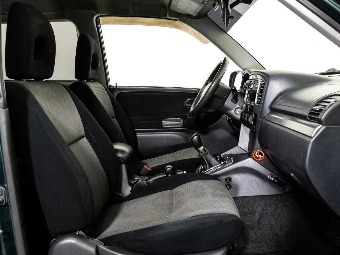 Suzuki Grand Vitara с пробегом — 2005 год. Фото: #13