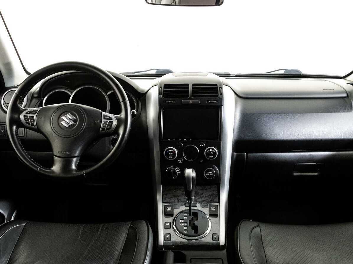 Suzuki Grand Vitara с пробегом — 2010 год. Фото: #7