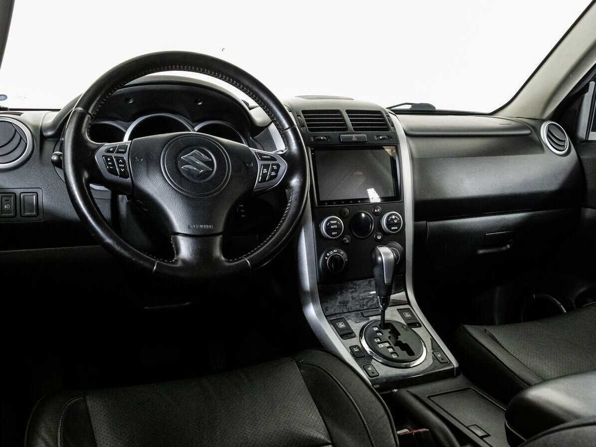 Suzuki Grand Vitara с пробегом — 2010 год. Фото: #8