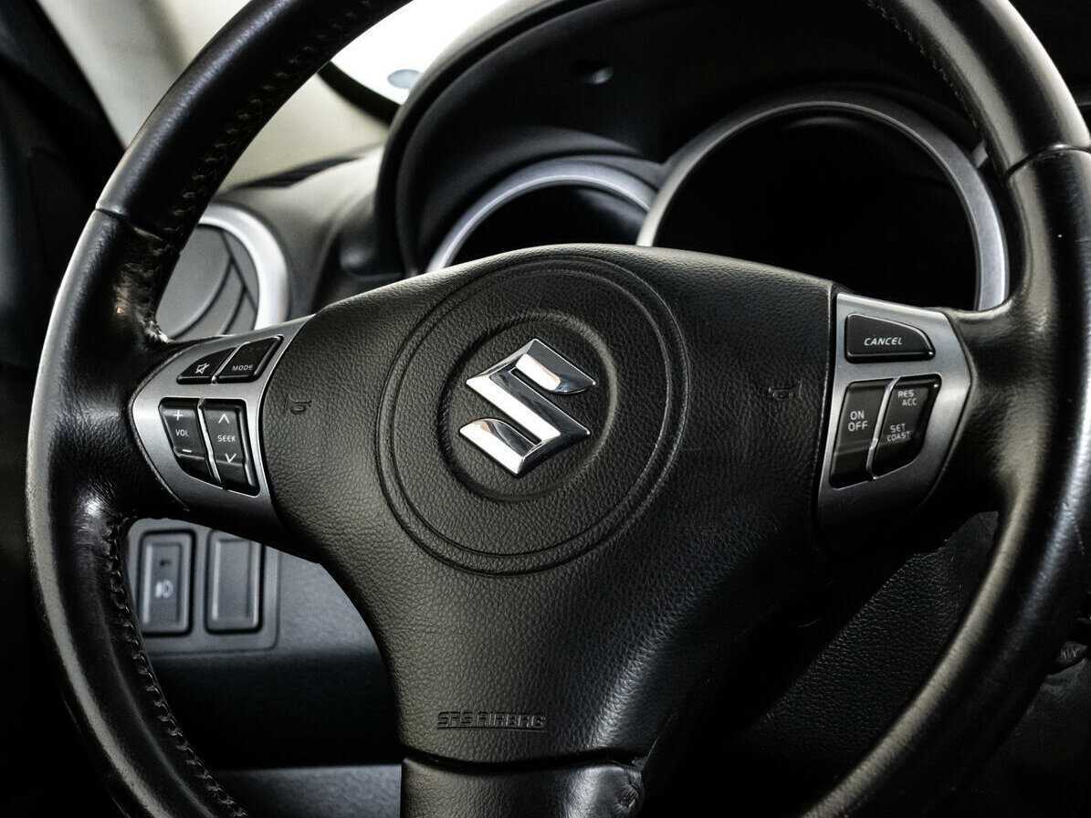 Suzuki Grand Vitara с пробегом — 2010 год. Фото: #9