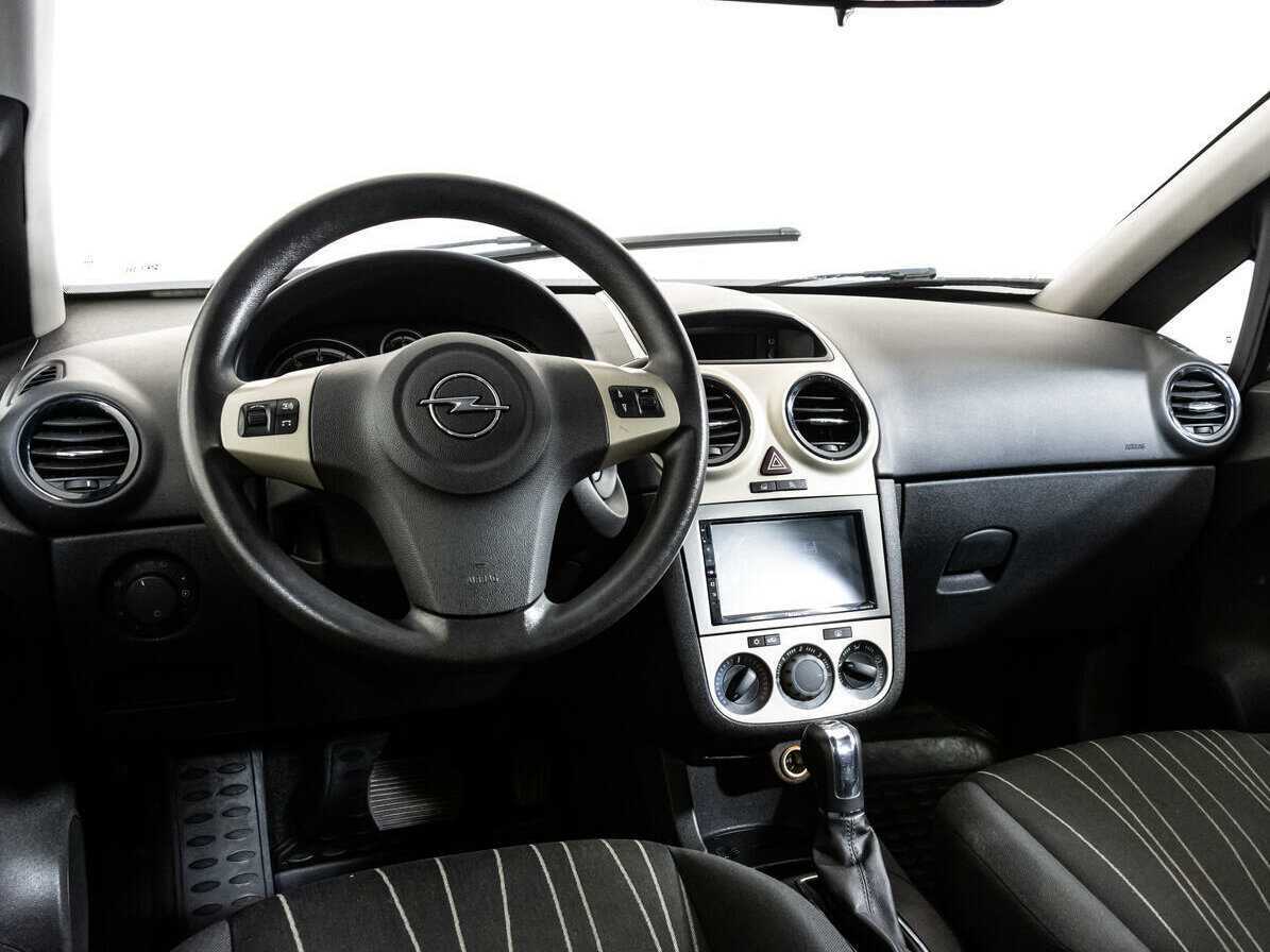 Opel Corsa с пробегом — 2008 год. Фото: #10