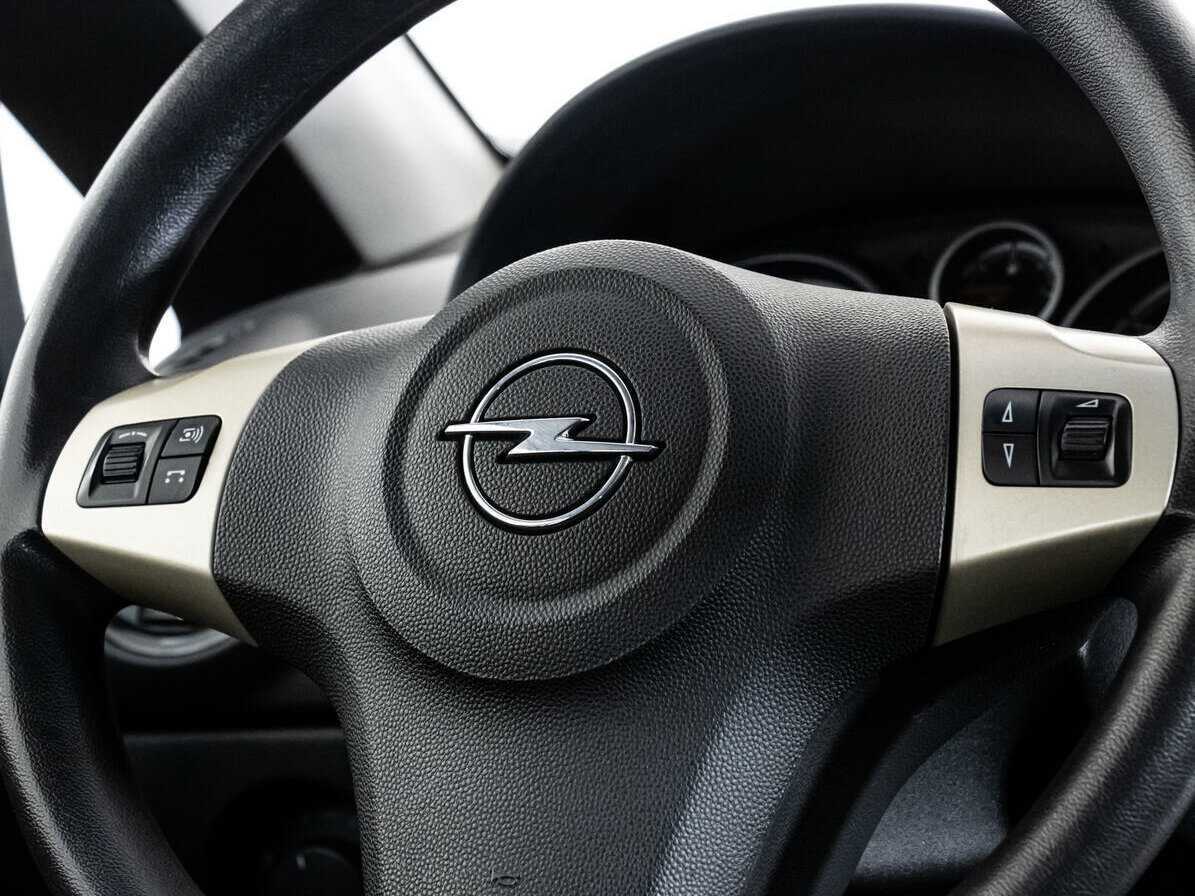 Opel Corsa с пробегом — 2008 год. Фото: #11