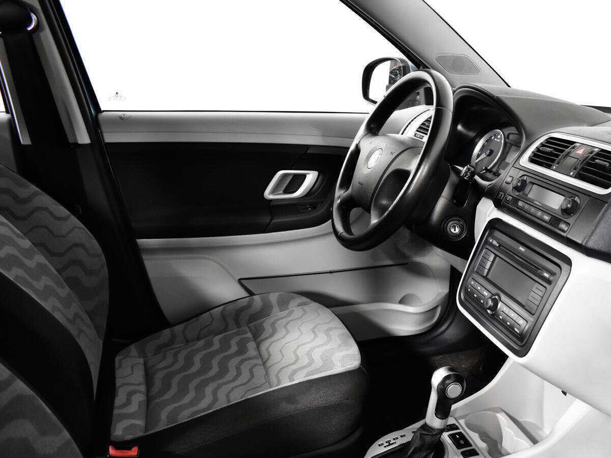 Skoda Fabia с пробегом — 2007 год. Фото: #8