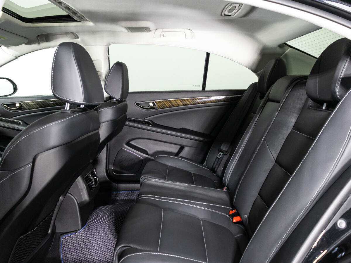 Hongqi H7 с пробегом — 2022 год. Фото: #9