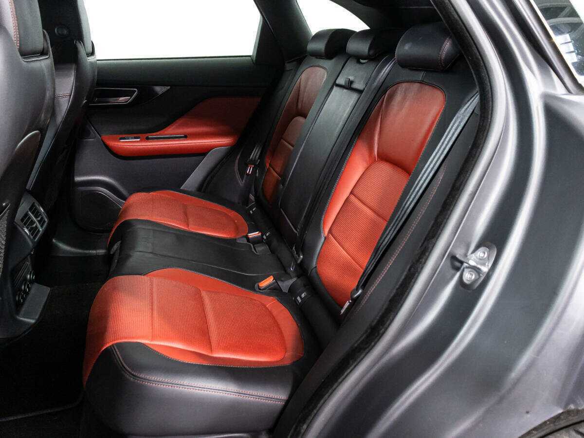 Jaguar F-Pace с пробегом — 2017 год. Фото: #9