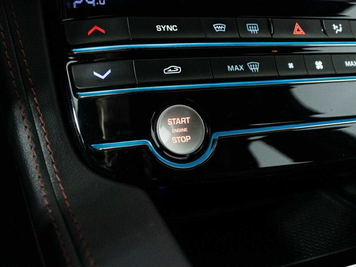 Jaguar F-Pace с пробегом — 2017 год. Фото: #17