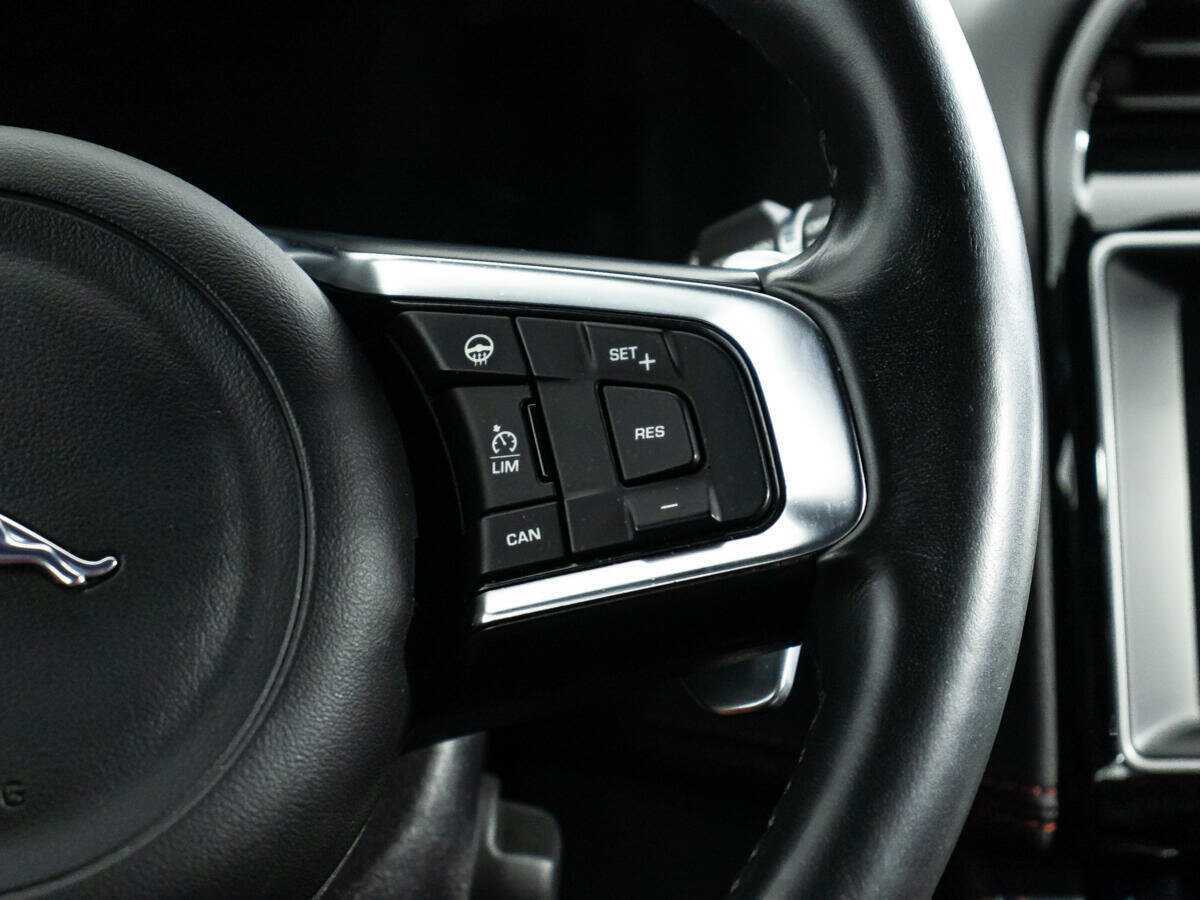 Jaguar F-Pace с пробегом — 2017 год. Фото: #21