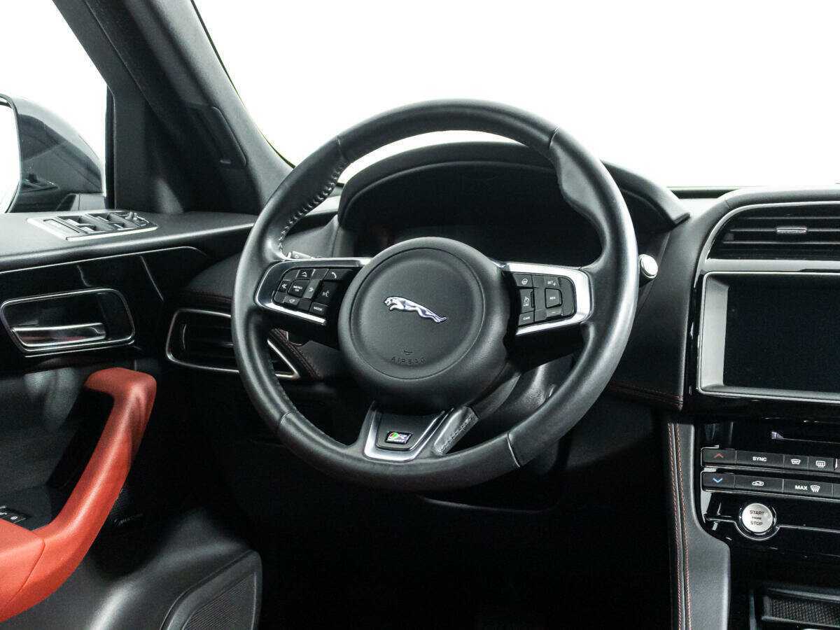 Jaguar F-Pace с пробегом — 2017 год. Фото: #22