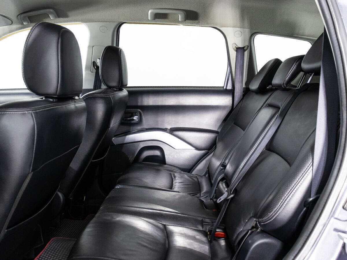 Mitsubishi Outlander с пробегом — 2008 год. Фото: #9