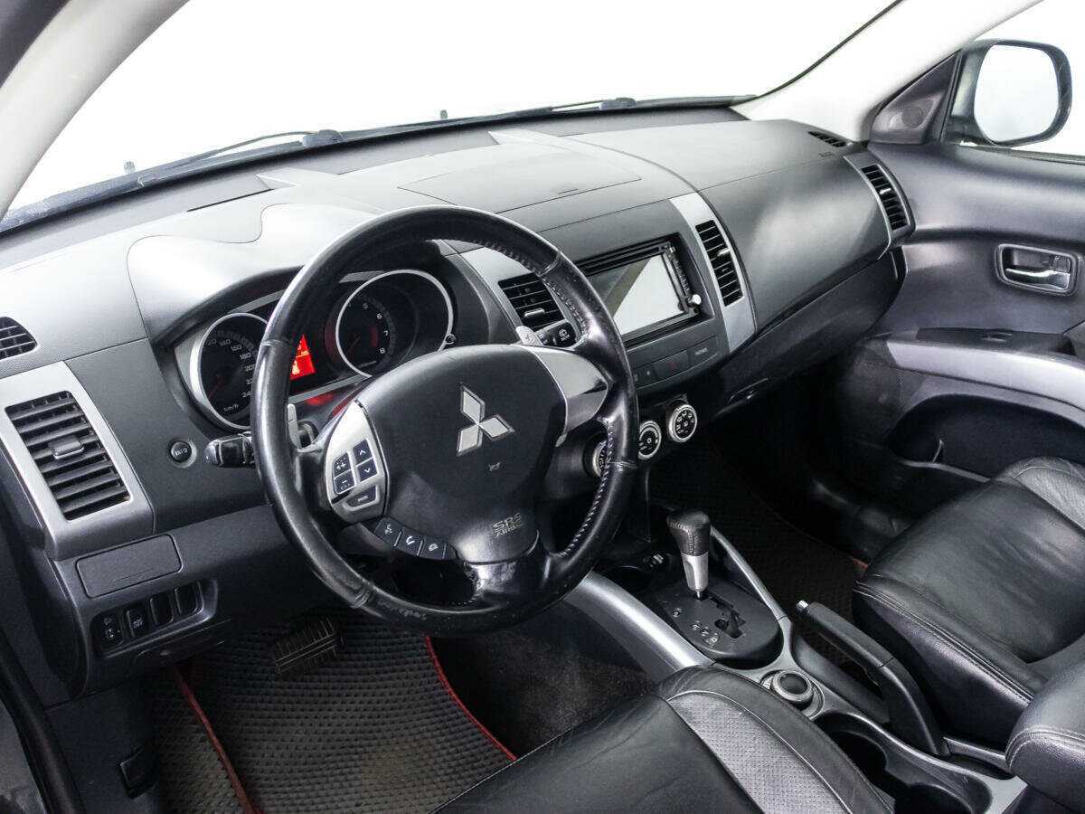 Mitsubishi Outlander с пробегом — 2008 год. Фото: #10