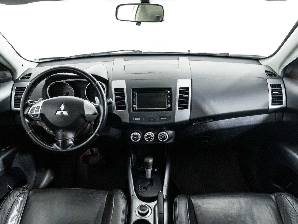 Mitsubishi Outlander с пробегом — 2008 год. Фото: #12