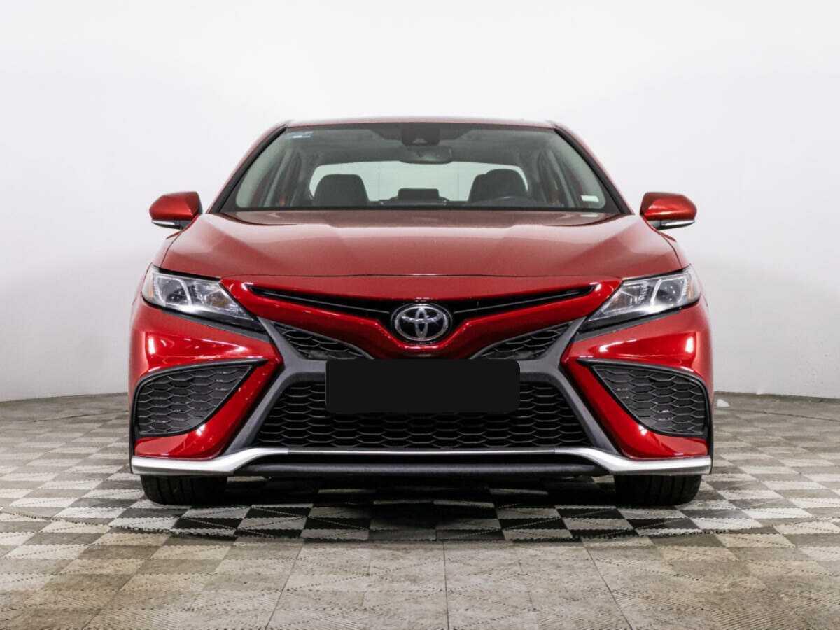 Toyota Camry с пробегом — 2022 год. Фото: #1