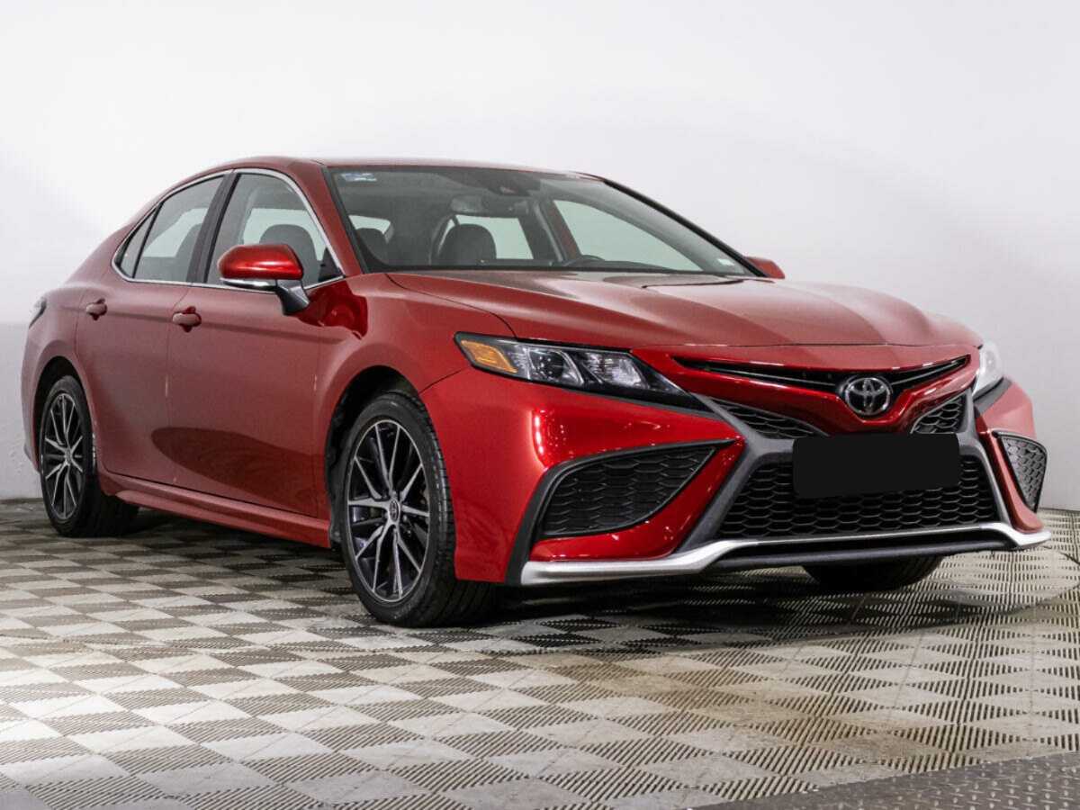 Toyota Camry с пробегом — 2022 год. Фото: #2