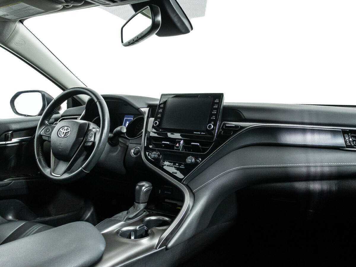 Toyota Camry с пробегом — 2022 год. Фото: #6