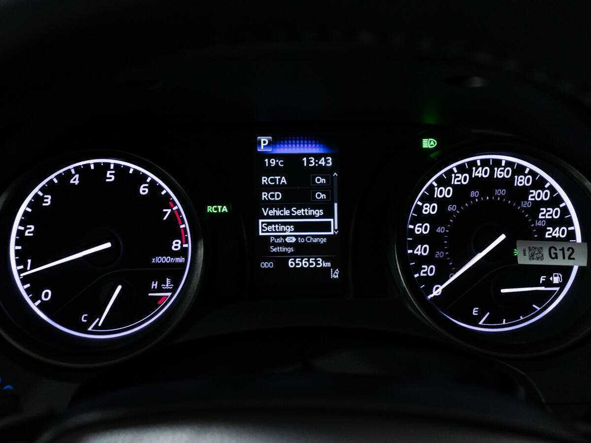 Toyota Camry с пробегом — 2022 год. Фото: #9