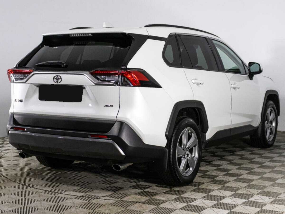 Toyota RAV4 с пробегом — 2022 год. Фото: #4