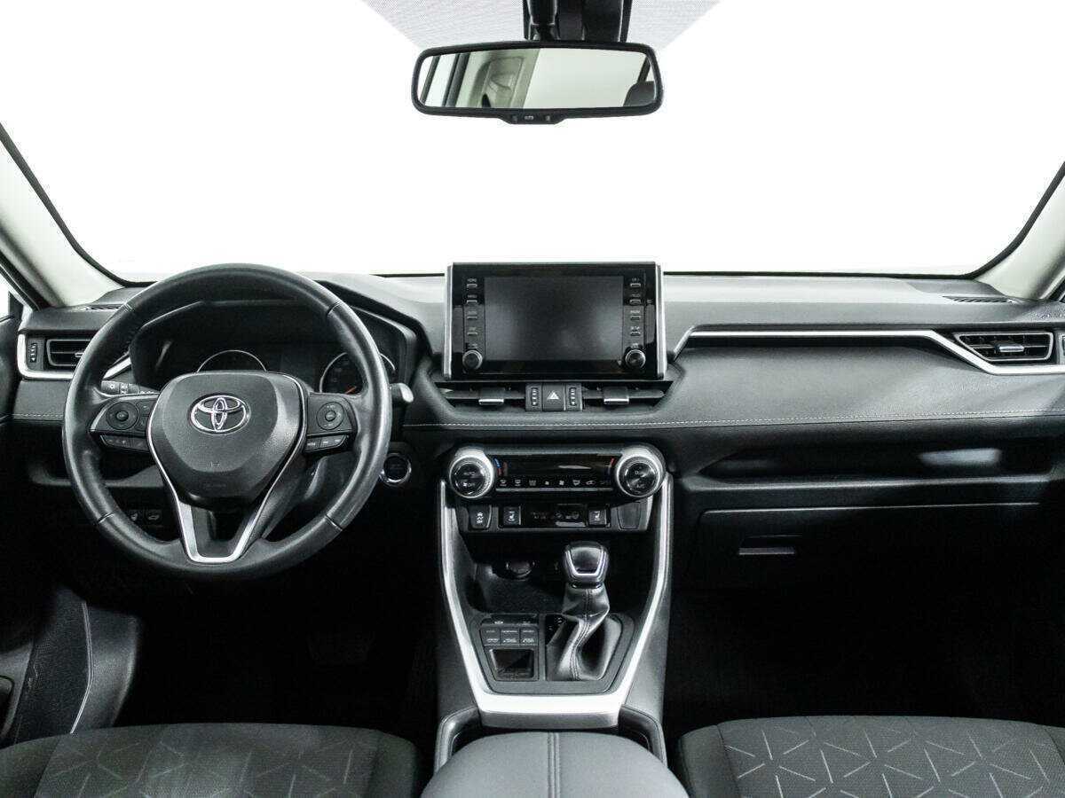 Toyota RAV4 с пробегом — 2022 год. Фото: #12