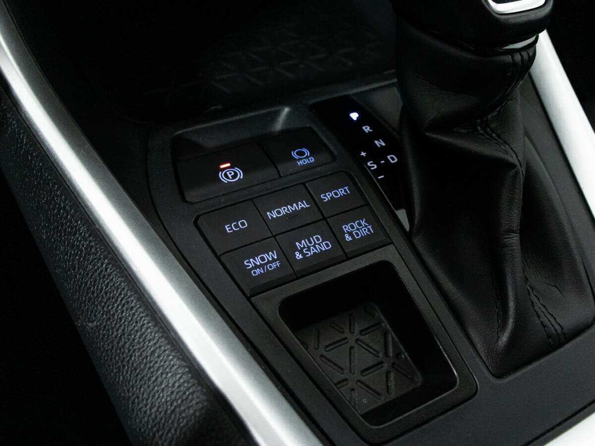 Toyota RAV4 с пробегом — 2022 год. Фото: #17