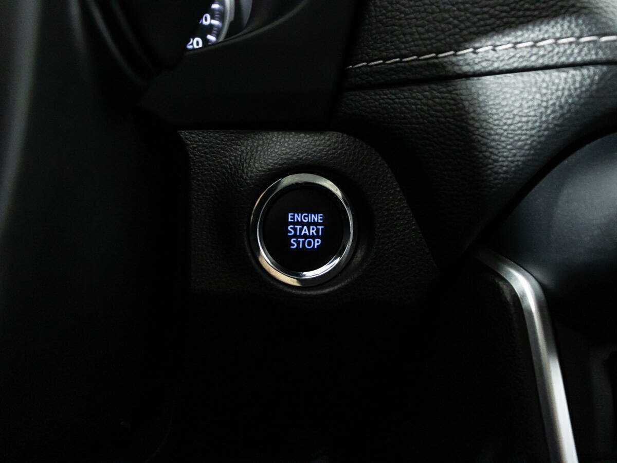 Toyota RAV4 с пробегом — 2022 год. Фото: #18