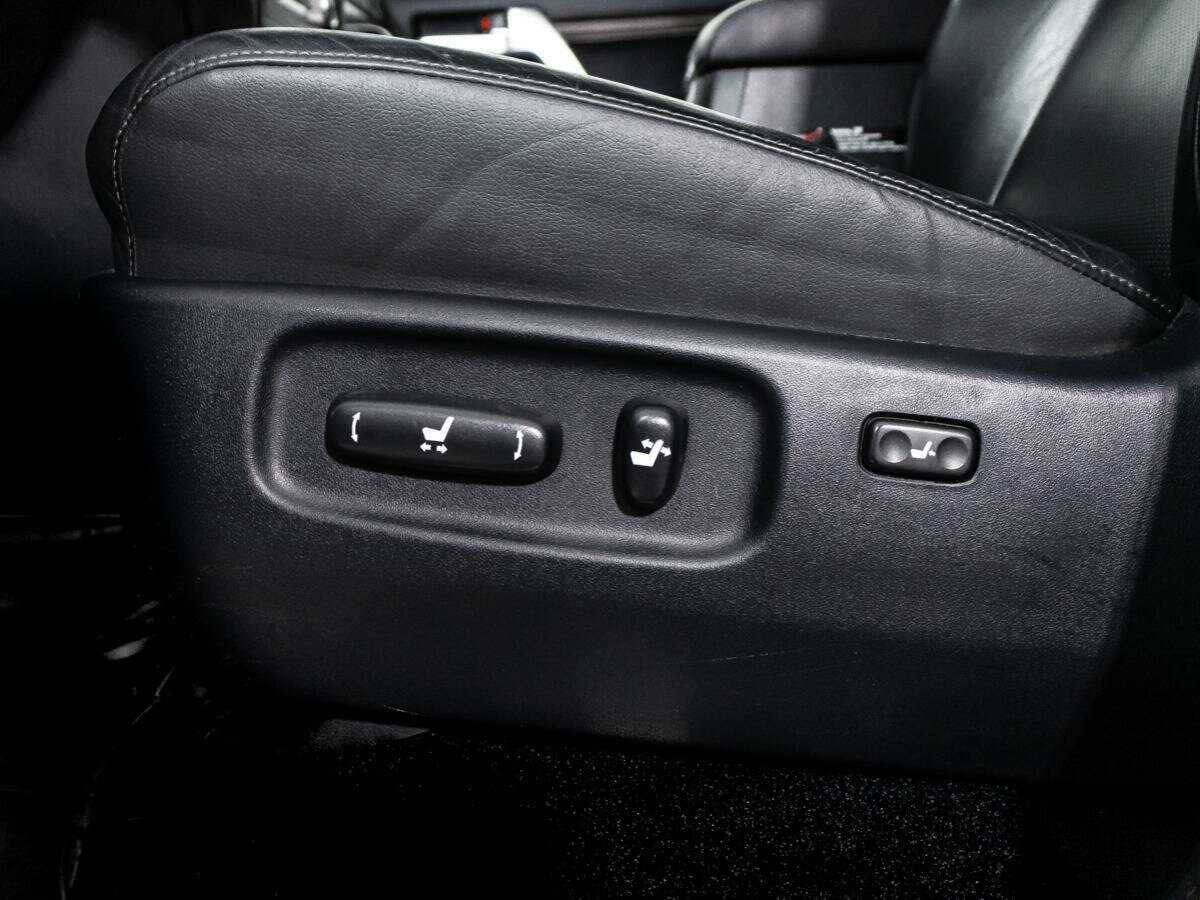Toyota Land Cruiser с пробегом — 2016 год. Фото: #20