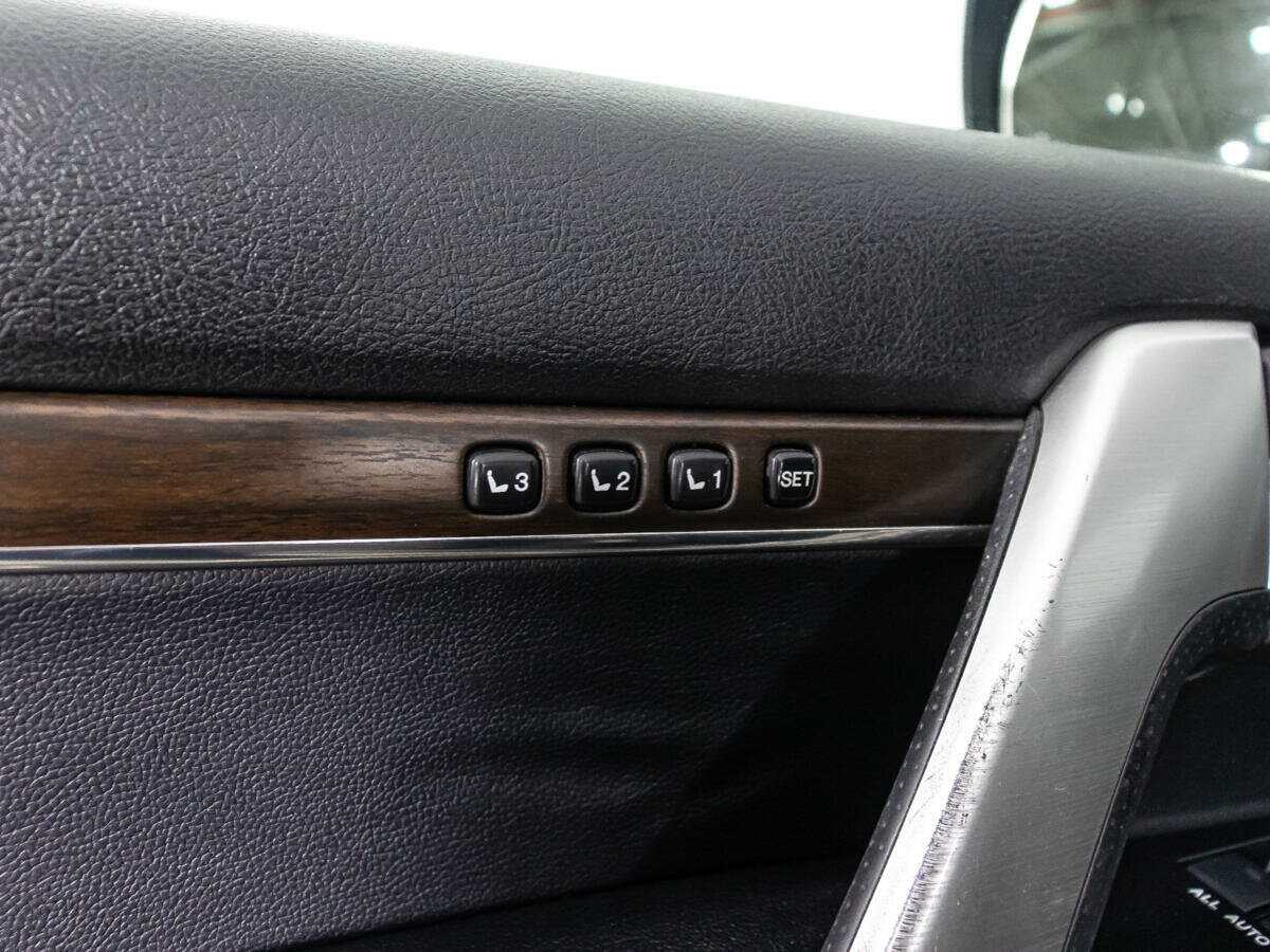 Toyota Land Cruiser с пробегом — 2016 год. Фото: #21