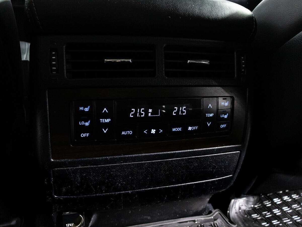 Toyota Land Cruiser с пробегом — 2016 год. Фото: #23