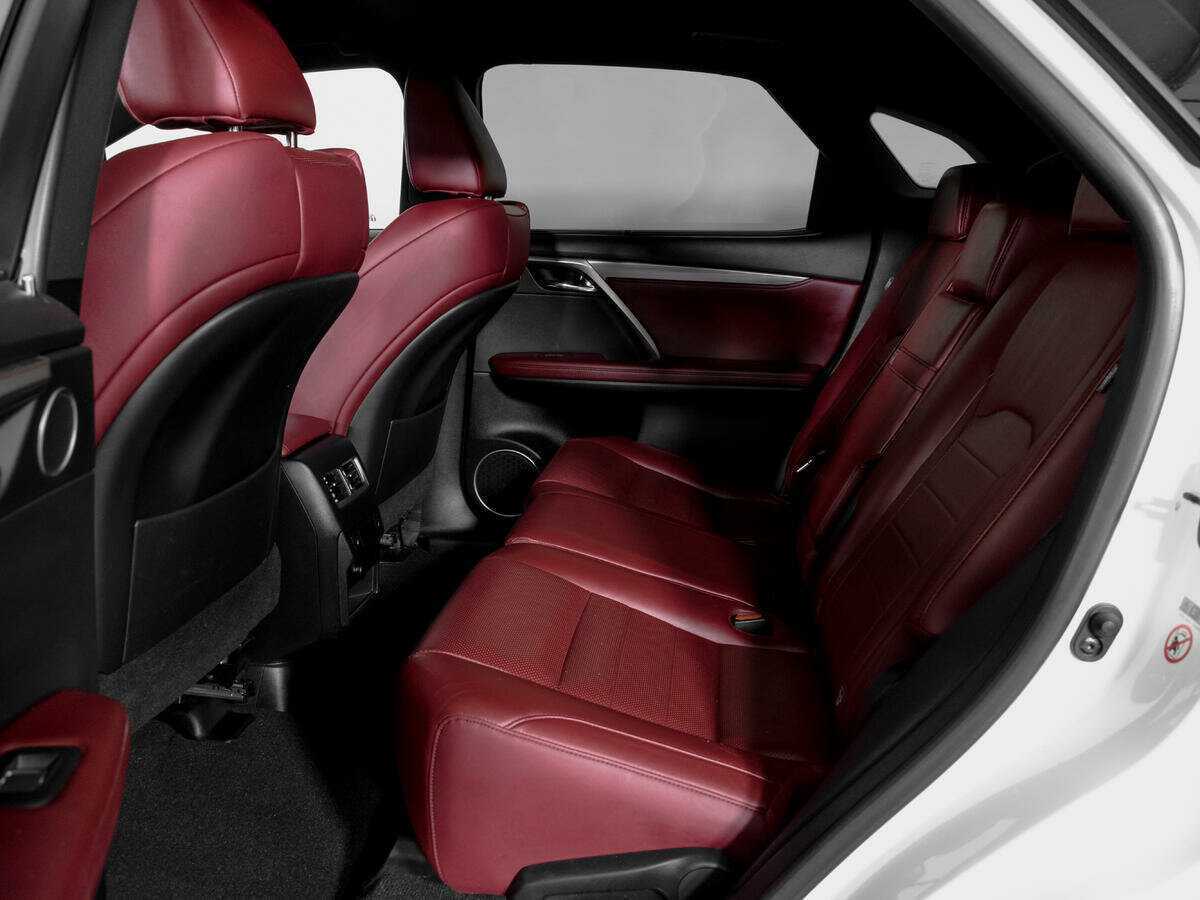 Lexus RX с пробегом — 2018 год. Фото: #9
